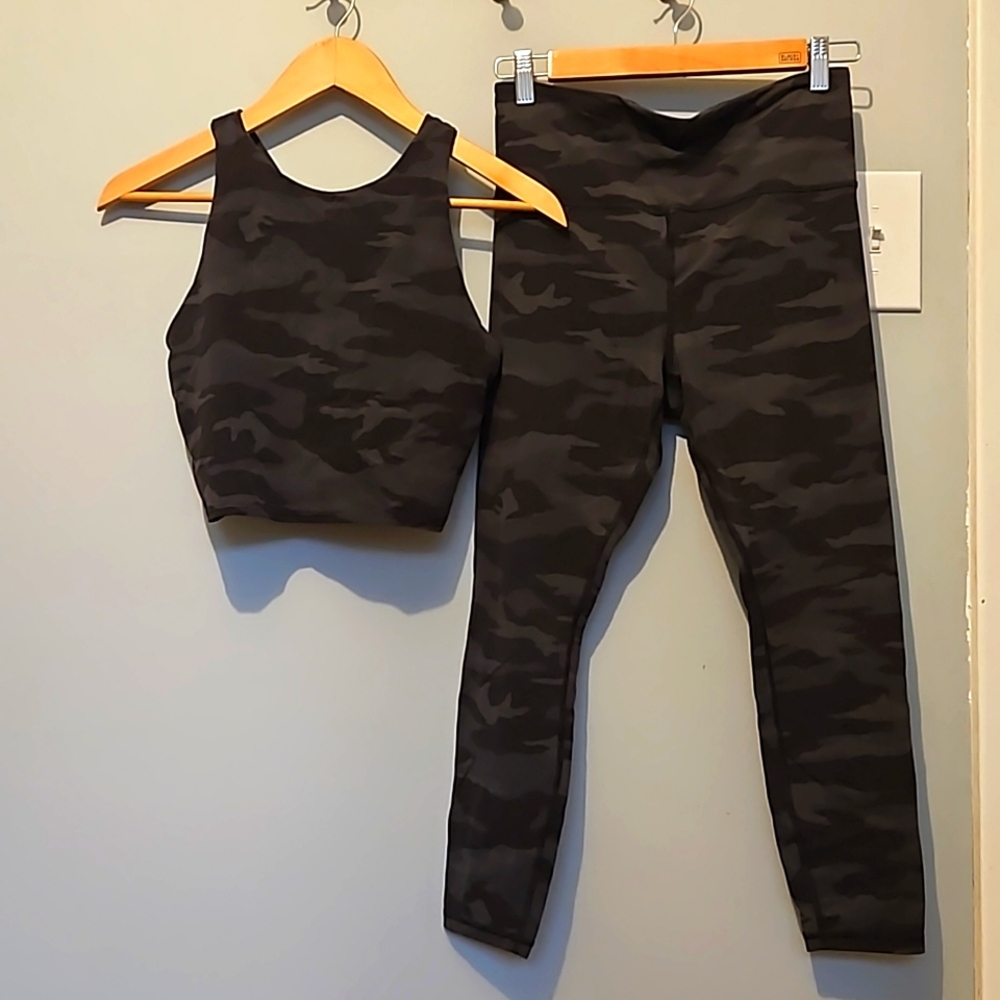 Athleta Elation Camo Set